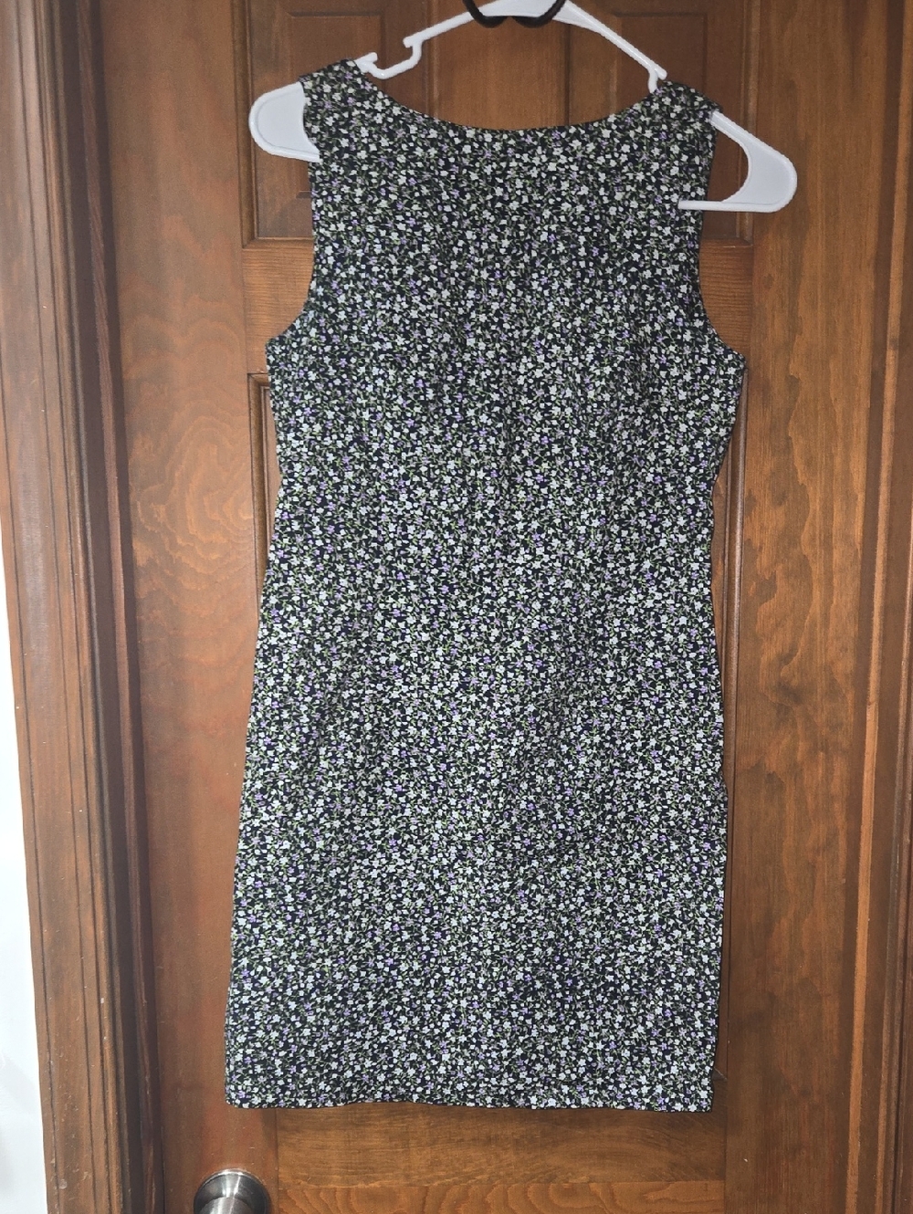 Sleeveless Floral Shift Dress in Black and Purple